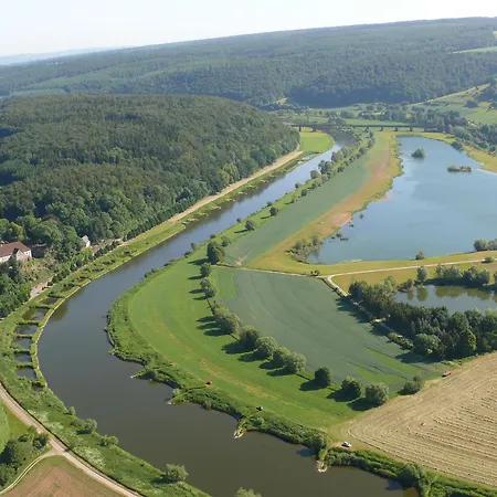 Ferienzimmer Mw 2b Weserbergland An Der Weser Inkl Waesche, Lan, Parkplatz, Self Checkin Guest house *